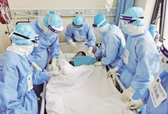 辽宁支援湖北重症医疗队领队丁仁彧：抗疫生死